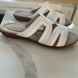 Clarks slippers size 36 or 6.5